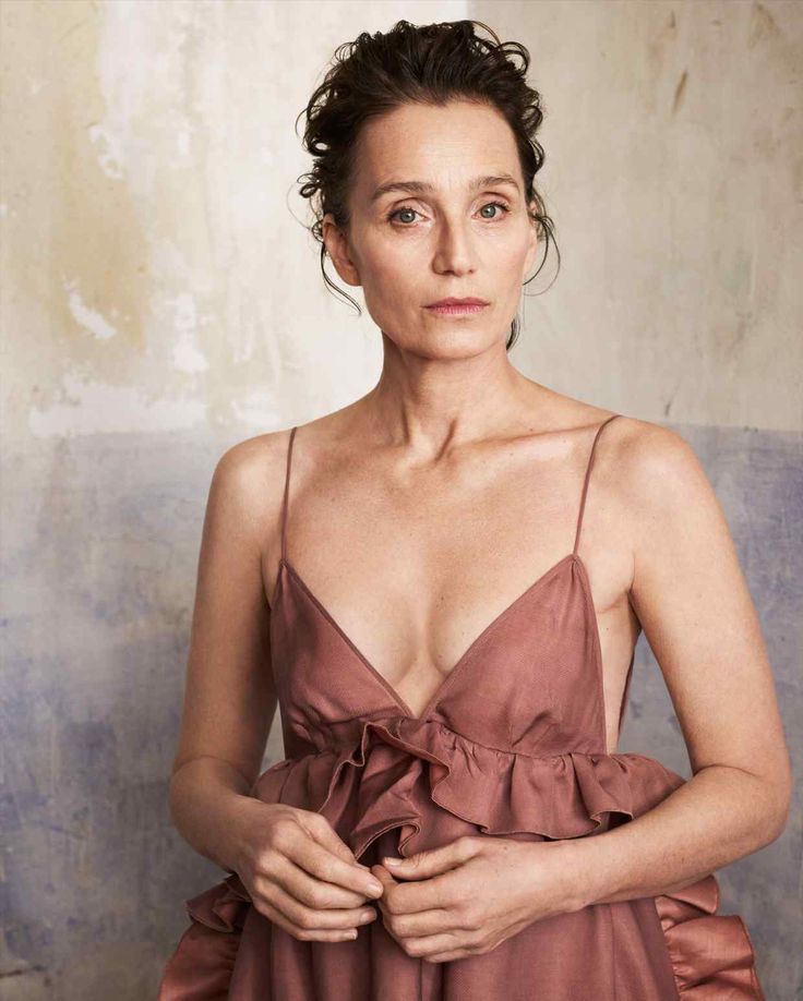 Hot Sexy Kristin Scott Thomas Bikini Pics