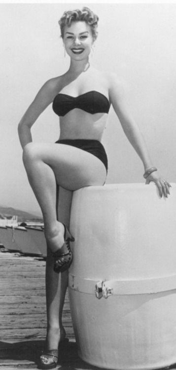 Hot Sexy Mitzi Gaynor Bikini Pics