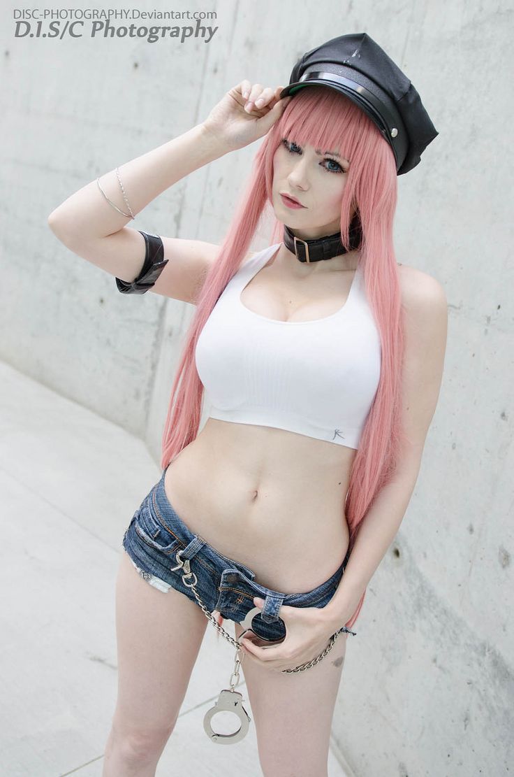 4 Hot Sexy Miu Cosplayer Bikini Pics