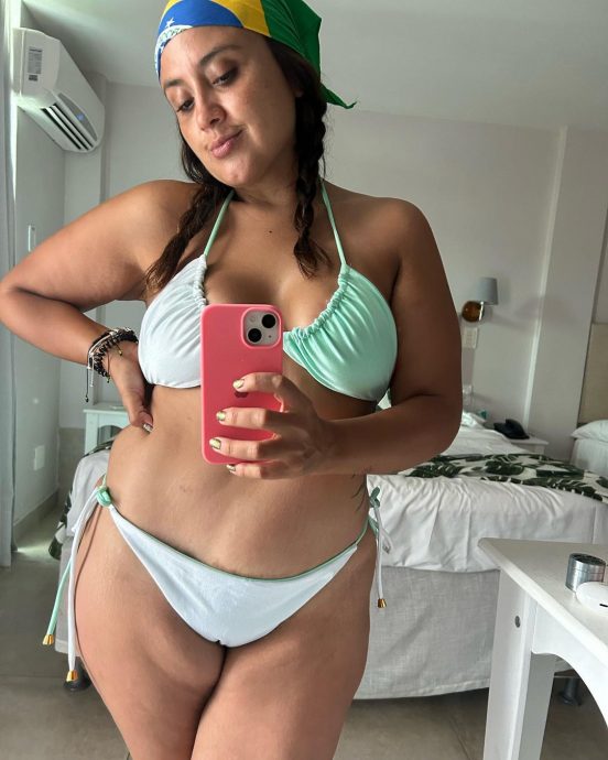 Hot Sexy Pamelita Leiva Bikini Pics