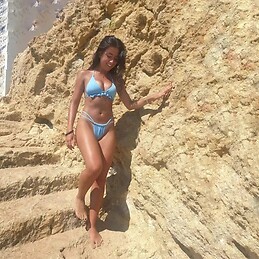 7 Hot Sexy Rocio Vidal Bikini Pics