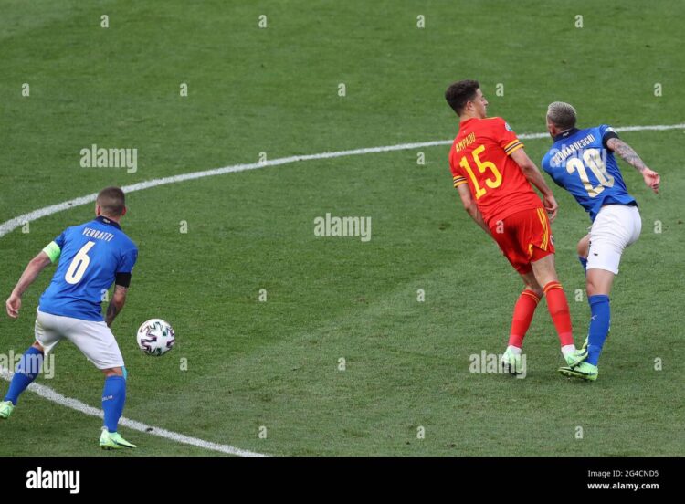 Ethan Ampadu Feet