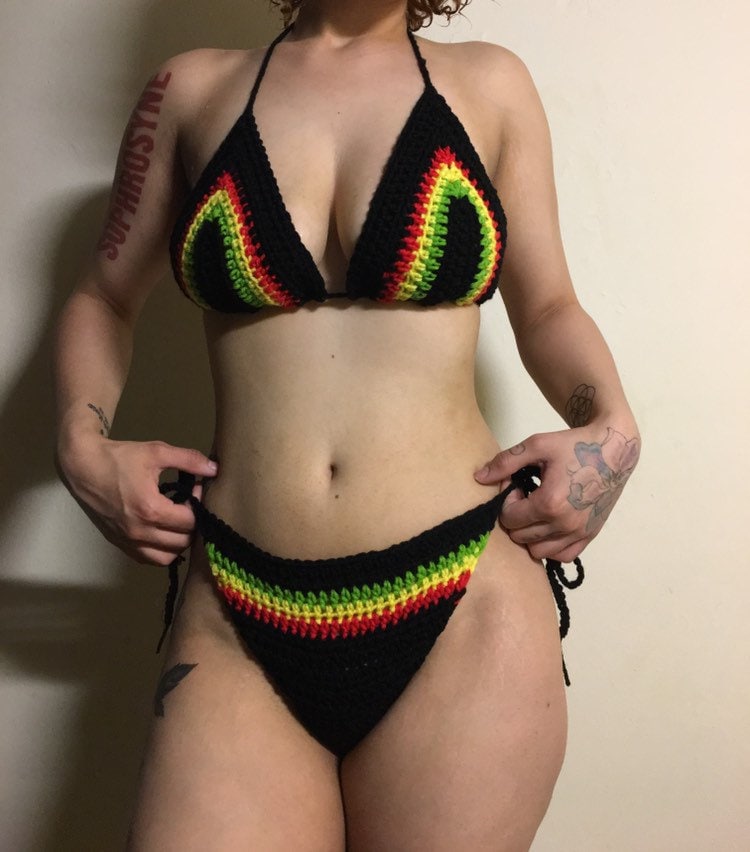 10 Latest Hot Rasta Bikini Pics