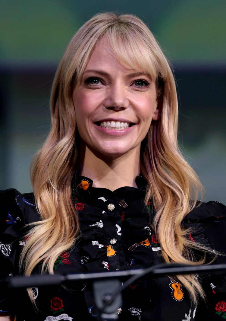 Riki Lindhome 16