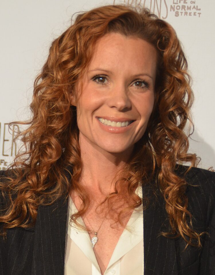 Robyn Lively 21