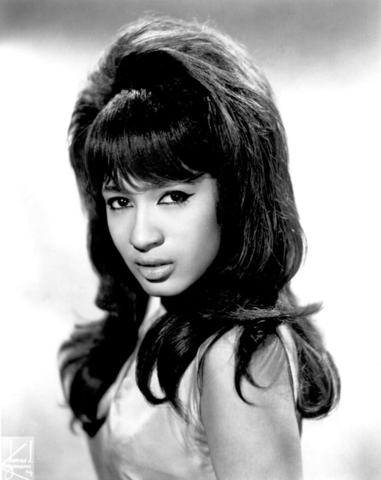 Ronnie Spector 13