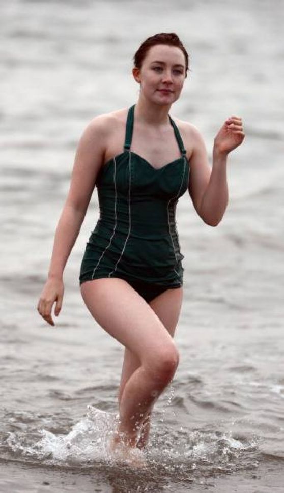 Hot New Saoirse Ronan Bikini Pics