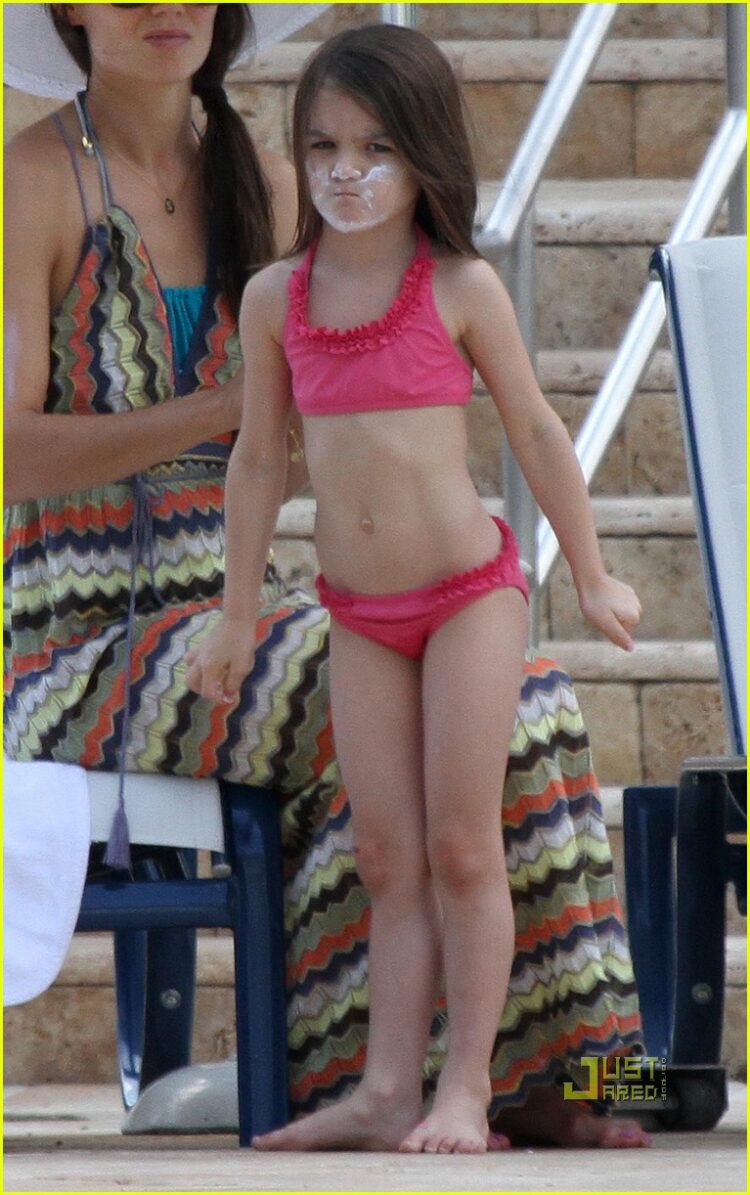 Suri Cruise 6