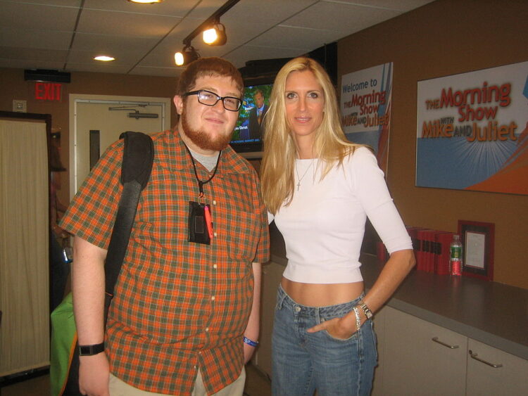 10 Sexy Ann Coulter Bikini Pics 