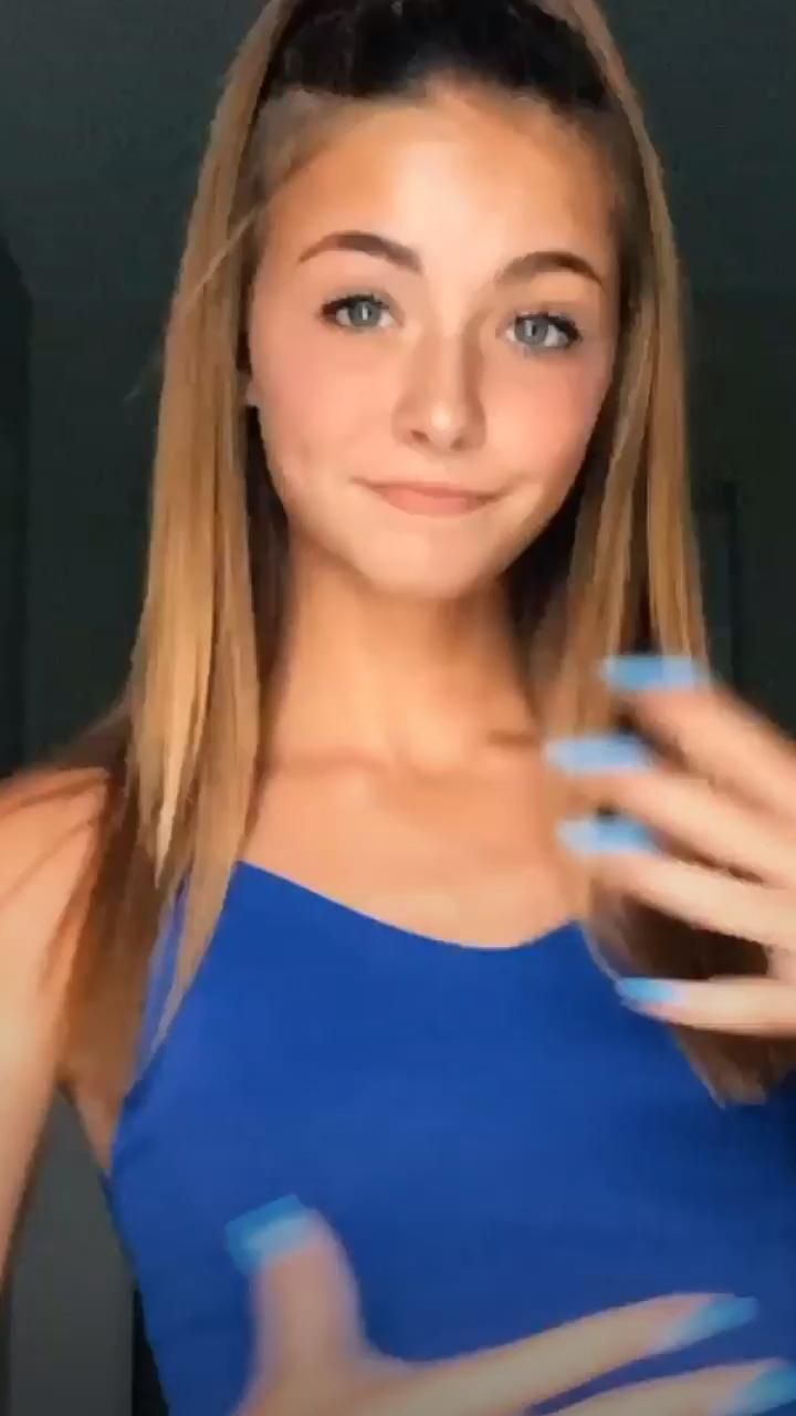 Ava Majury 5