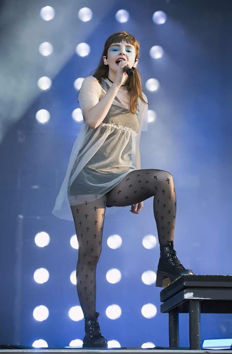 Lauren Mayberry 3 scaled