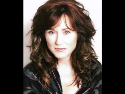 Mary McDonnell 8