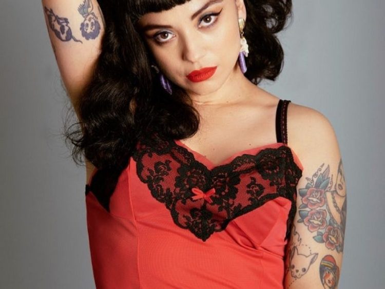 Mon Laferte 6