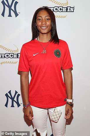 Mone Davis 5