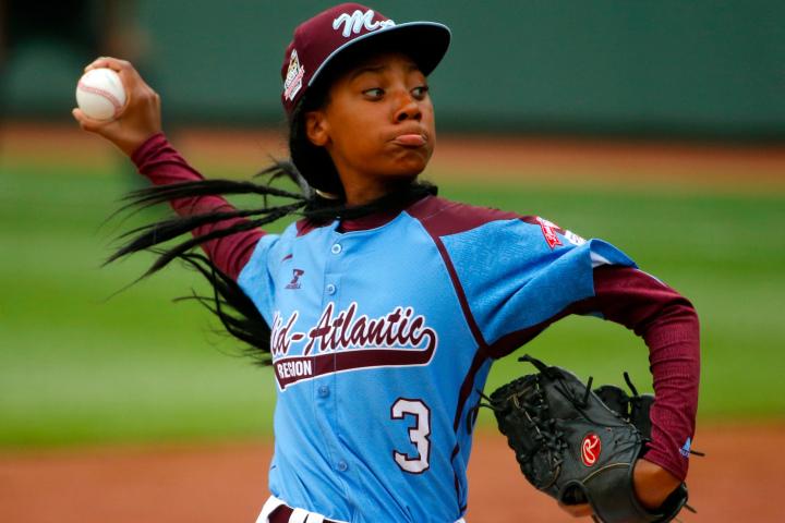 Mone Davis 9