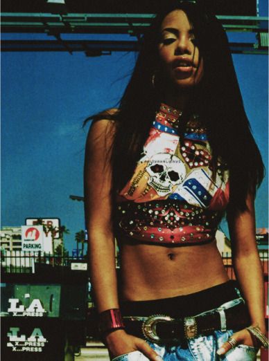 5 Hot Sexy Aaliyah Moore Bikini Pics