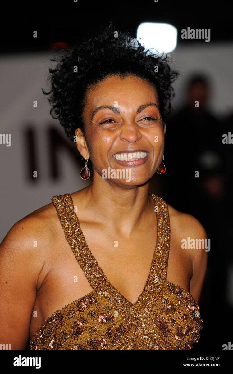 adjoa andoh 7