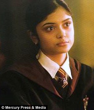 afshan azad 7