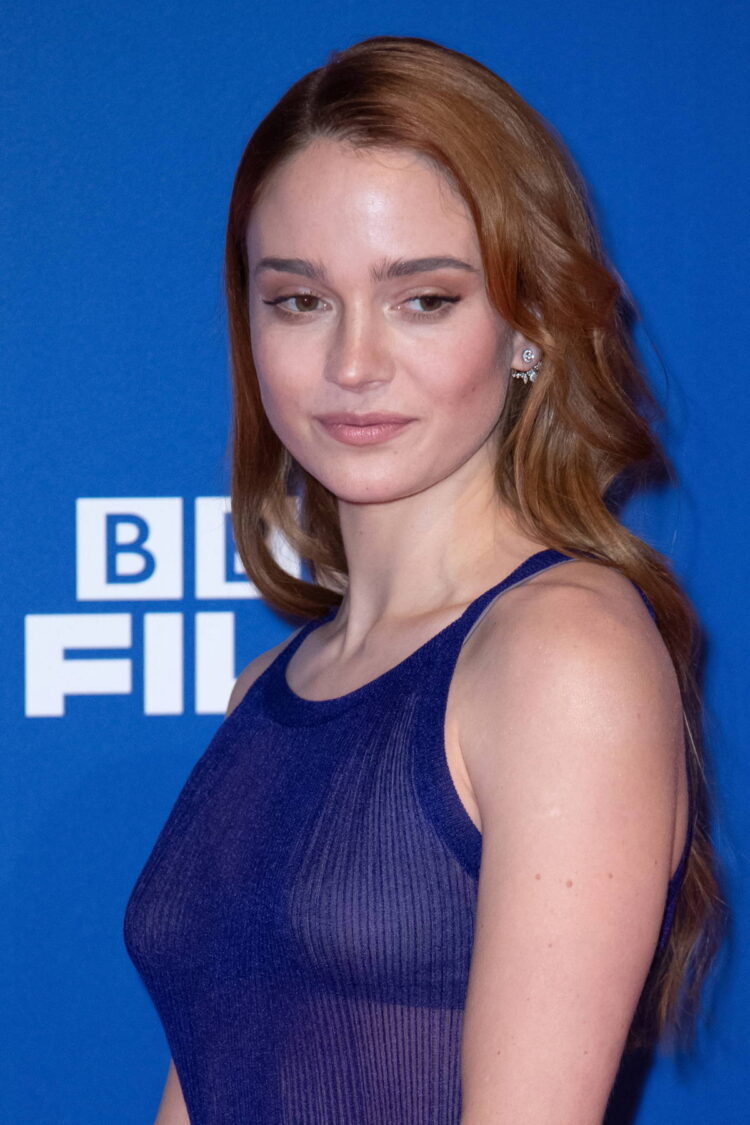 aisling franciosi 4