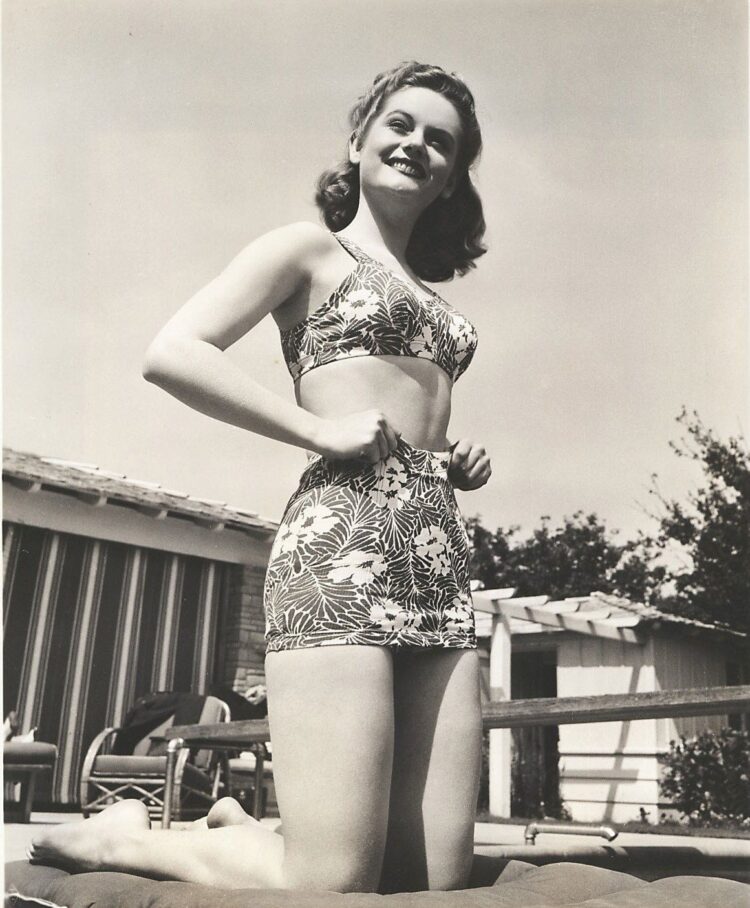 alexis smith 4