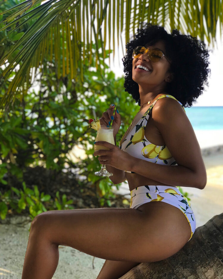 amanda du pont bikini pics 1