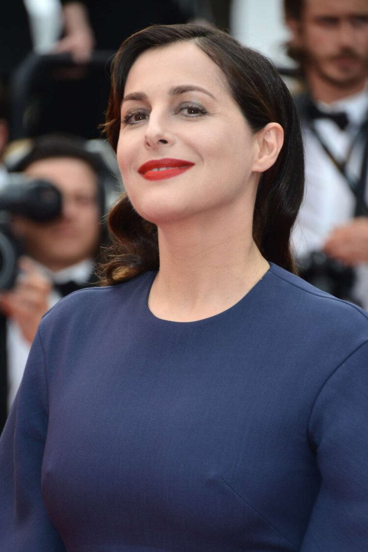 amira casar 1