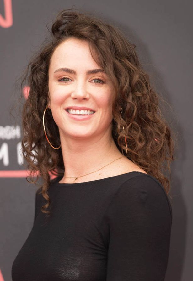 amy manson 8