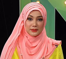 amy mastura 8