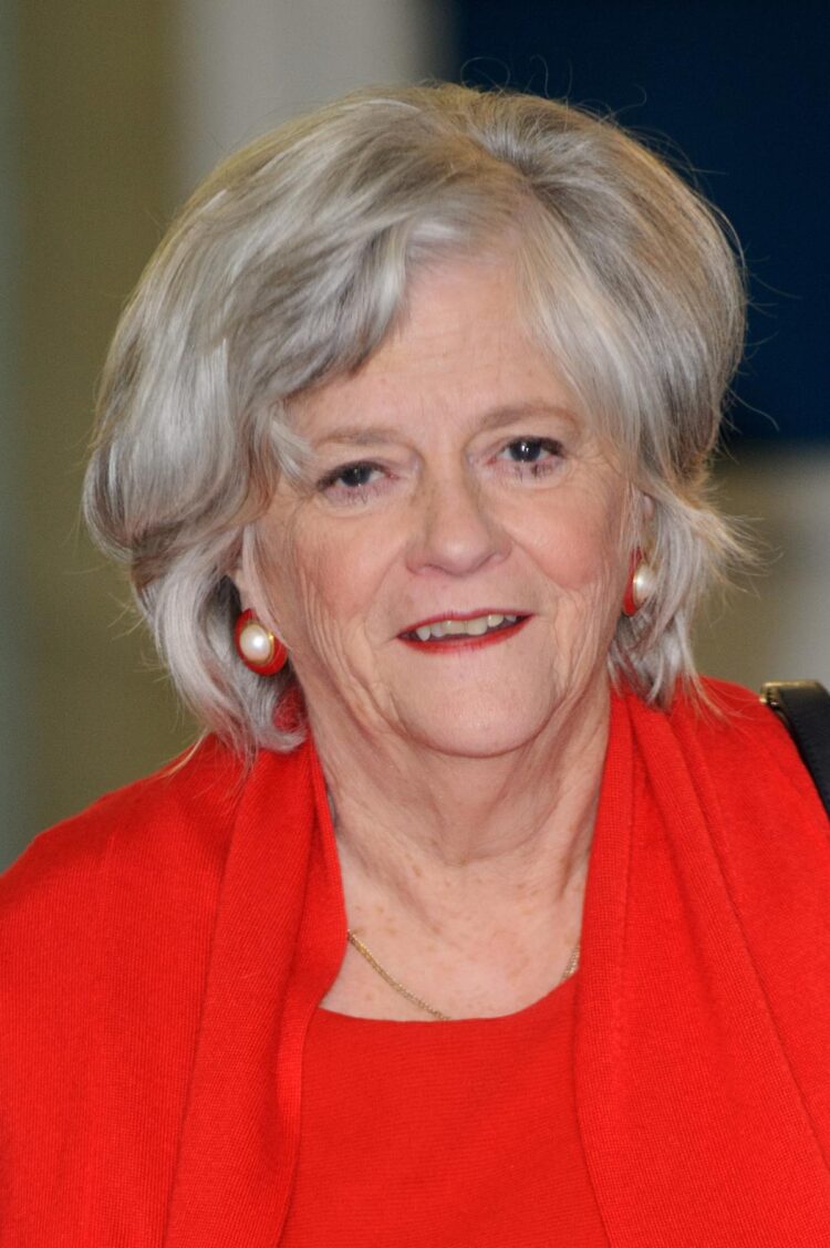 ann widdecombe 9