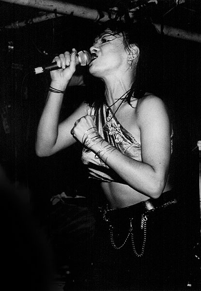 annabella lwin 8