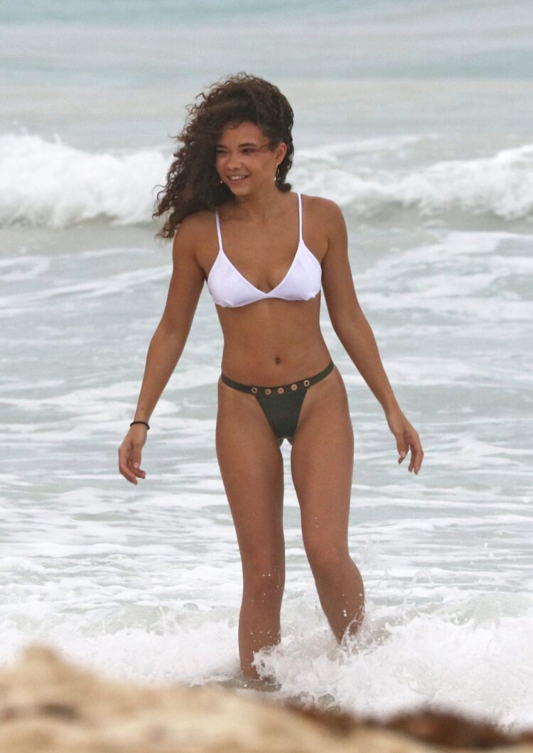 ashley moore 5