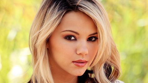 ashlynn brooke 25
