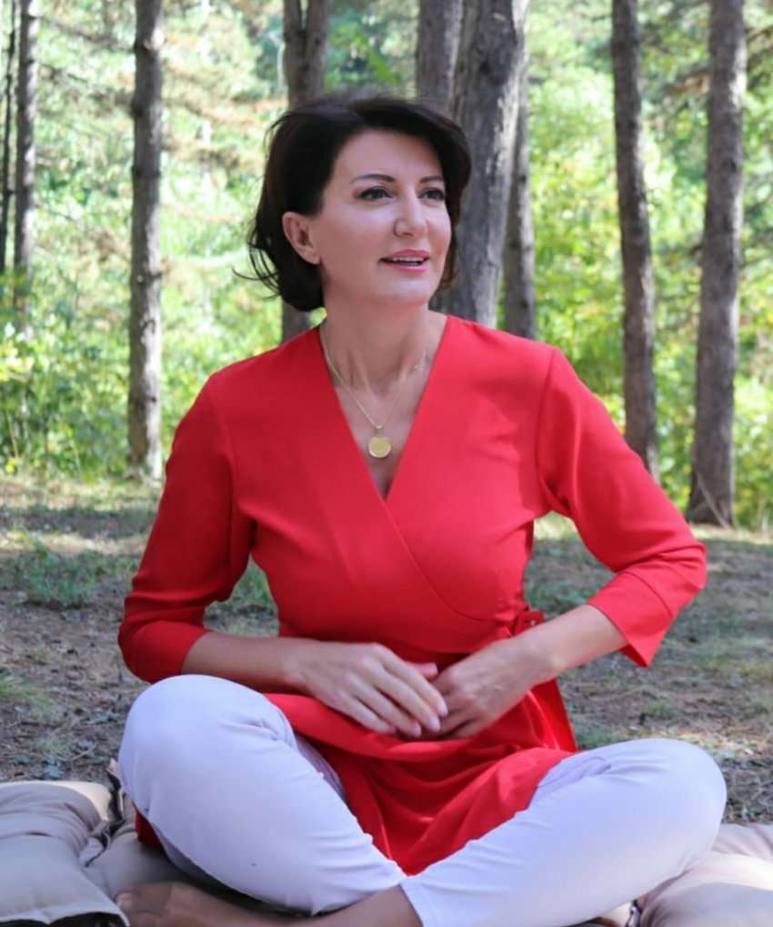 atifete jahjaga 8