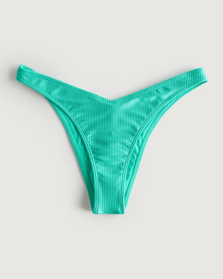 6 Hot Sexy Audrey Hollister Bikini Pics