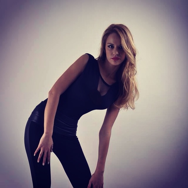 aylin salli 9