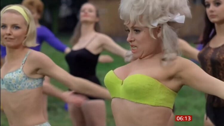 barbara windsor 4