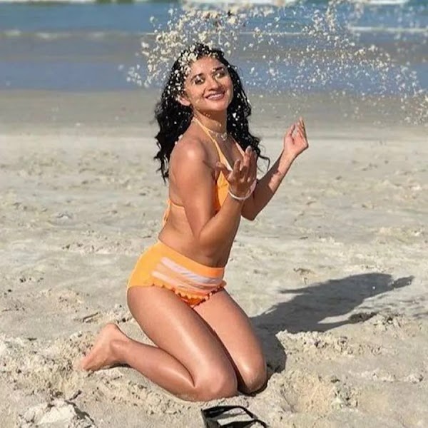 barbie maan 8