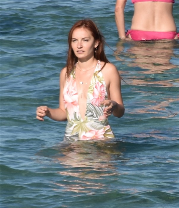 basak gumulcinelioglu 4