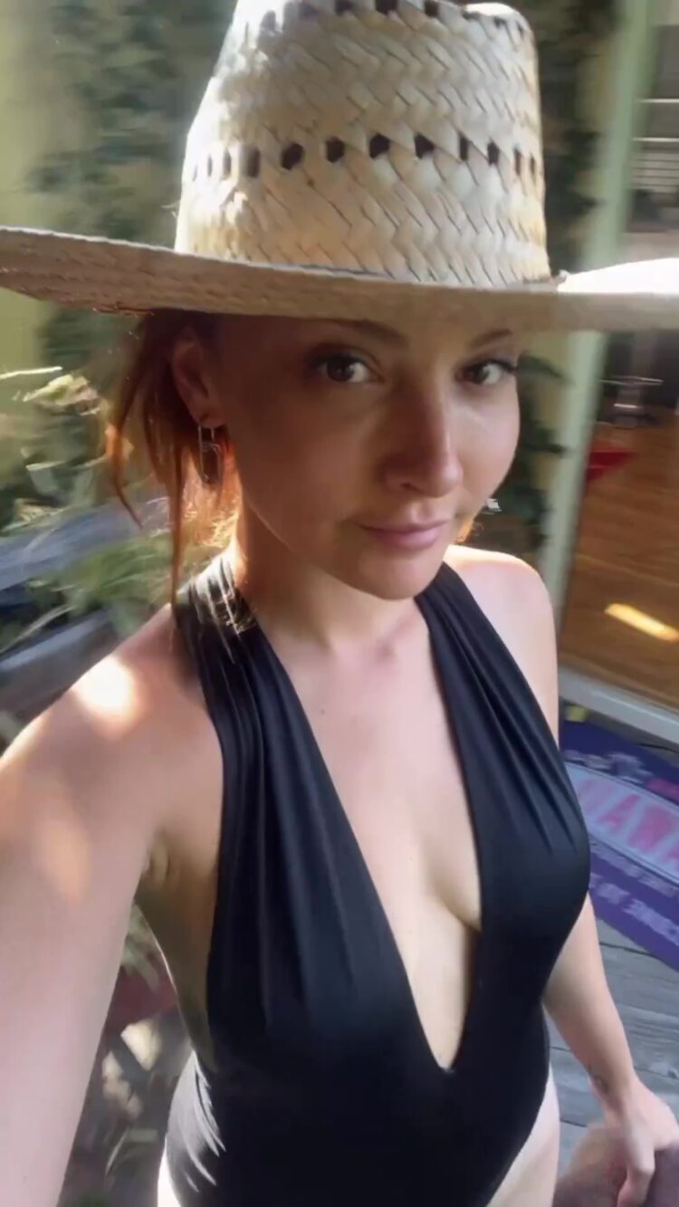 basak gumulcinelioglu 6