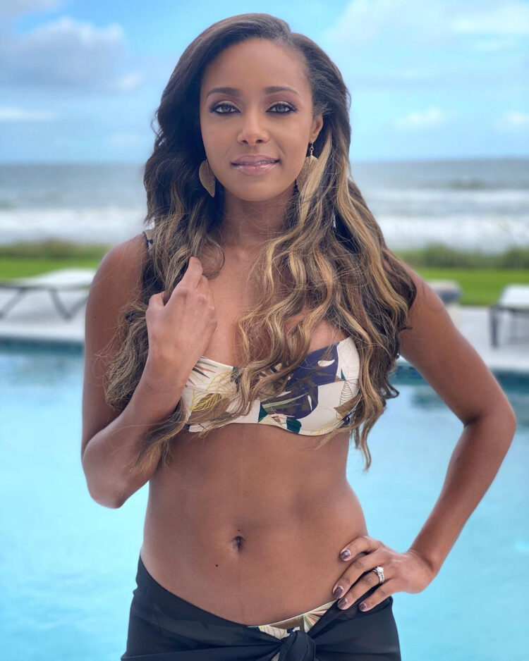 brandi rhodes 7