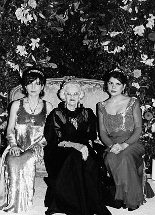 caroline blackwood 4