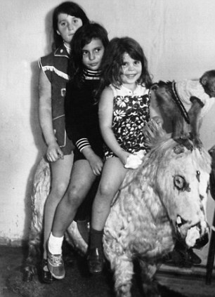 caroline blackwood 5