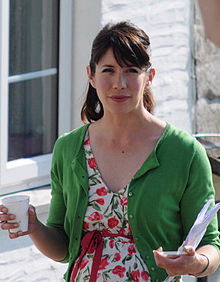 caroline catz 3