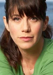 caroline catz 4