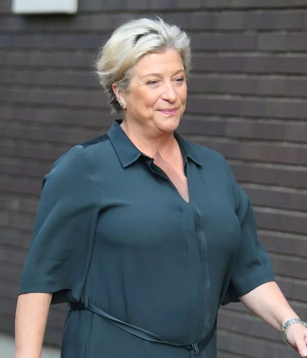 caroline quentin 6