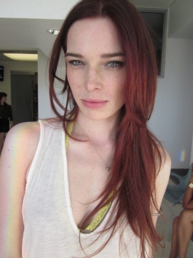 chloe dykstra 2