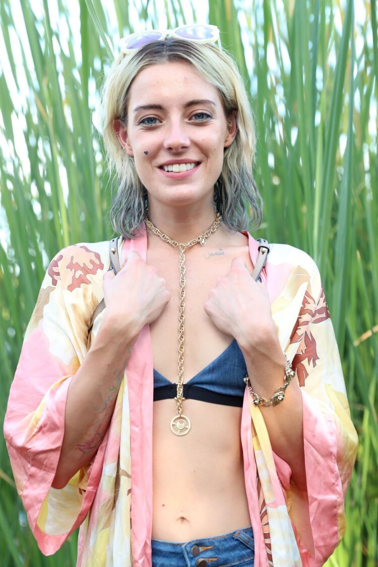 chloe norgaard 2