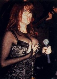 chrissy amphlett 1