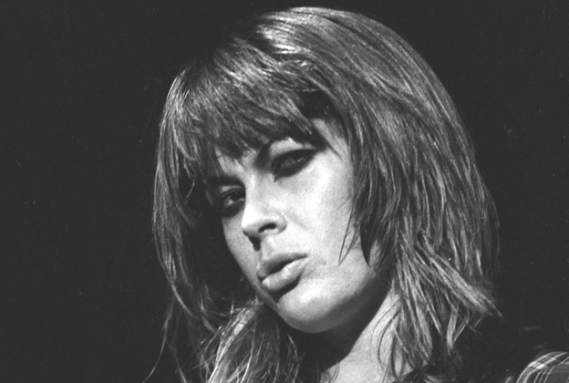 chrissy amphlett 6