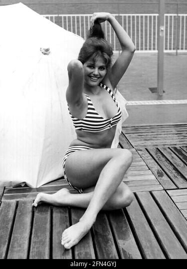 claudia cardinale 4